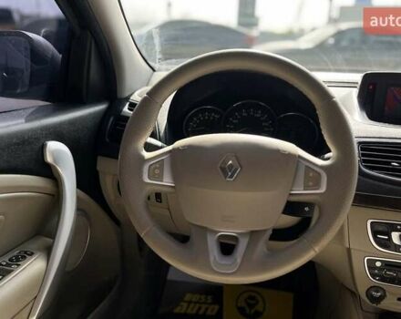 Черный Рено Флюенс, объемом двигателя 1.6 л и пробегом 144 тыс. км за 6500 $, фото 11 на Automoto.ua