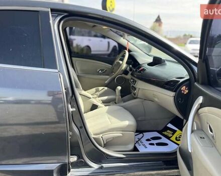 Черный Рено Флюенс, объемом двигателя 1.6 л и пробегом 144 тыс. км за 6500 $, фото 21 на Automoto.ua
