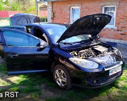 Черный Рено Флюенс, объемом двигателя 1.6 л и пробегом 240 тыс. км за 5400 $, фото 2 на Automoto.ua