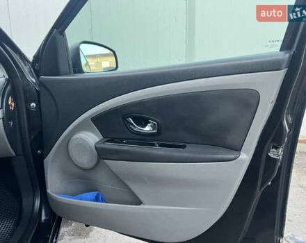 Черный Рено Флюенс, объемом двигателя 1.6 л и пробегом 336 тыс. км за 4250 $, фото 24 на Automoto.ua