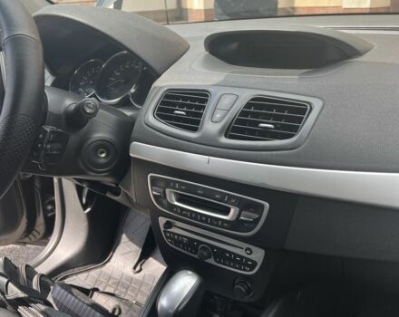 Черный Рено Флюенс, объемом двигателя 1.6 л и пробегом 160 тыс. км за 5800 $, фото 3 на Automoto.ua