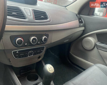 Черный Рено Флюенс, объемом двигателя 1.6 л и пробегом 335 тыс. км за 3650 $, фото 19 на Automoto.ua