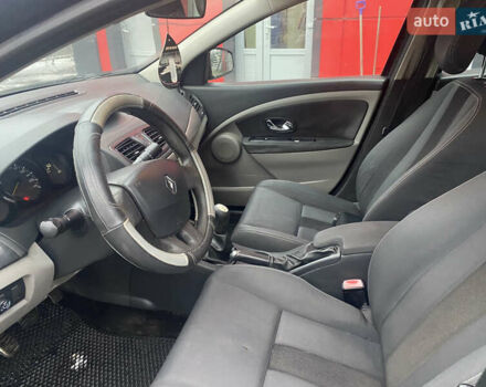 Черный Рено Флюенс, объемом двигателя 1.6 л и пробегом 335 тыс. км за 3650 $, фото 17 на Automoto.ua