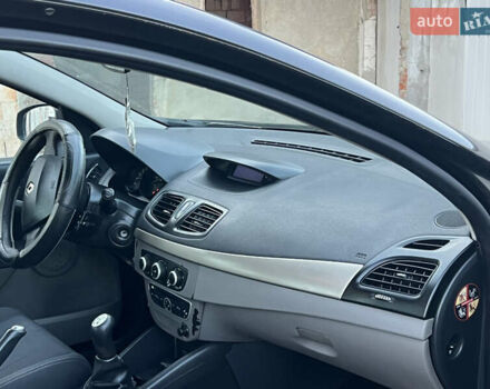 Черный Рено Флюенс, объемом двигателя 1.6 л и пробегом 336 тыс. км за 4250 $, фото 22 на Automoto.ua