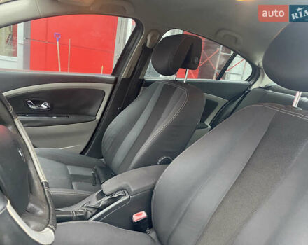 Черный Рено Флюенс, объемом двигателя 1.6 л и пробегом 335 тыс. км за 3650 $, фото 20 на Automoto.ua