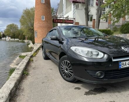 Черный Рено Флюенс, объемом двигателя 1.6 л и пробегом 267 тыс. км за 5700 $, фото 1 на Automoto.ua