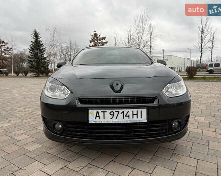 Черный Рено Флюенс, объемом двигателя 2 л и пробегом 203 тыс. км за 6000 $, фото 1 на Automoto.ua
