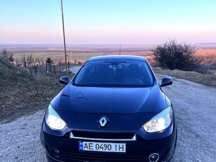 Черный Рено Флюенс, объемом двигателя 2 л и пробегом 113 тыс. км за 6200 $, фото 1 на Automoto.ua