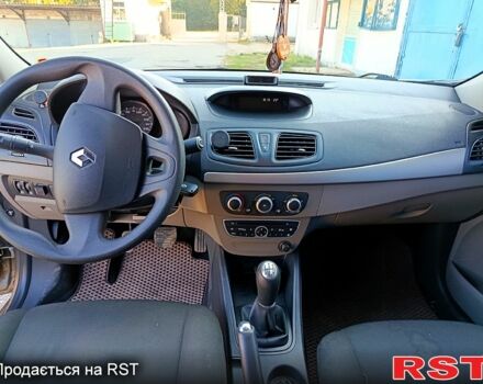 Рено Флюенс, об'ємом двигуна 1.6 л та пробігом 127 тис. км за 6000 $, фото 3 на Automoto.ua