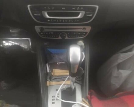 Рено Флюенс, об'ємом двигуна 2 л та пробігом 143 тис. км за 4900 $, фото 4 на Automoto.ua