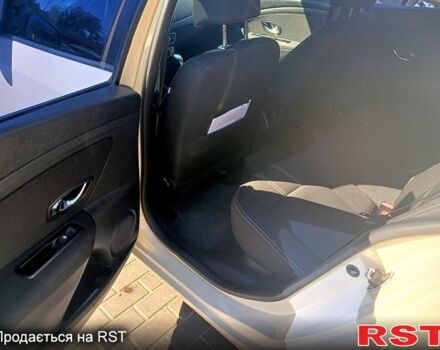 Рено Флюенс, об'ємом двигуна 2 л та пробігом 125 тис. км за 8000 $, фото 10 на Automoto.ua