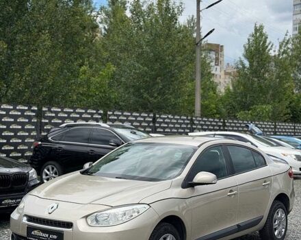 Рено Флюенс, объемом двигателя 1.6 л и пробегом 263 тыс. км за 6000 $, фото 1 на Automoto.ua