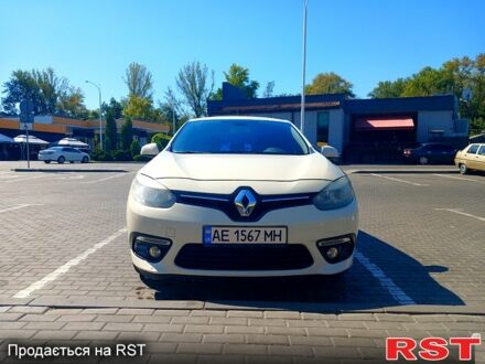 Рено Флюенс, объемом двигателя 2 л и пробегом 125 тыс. км за 8000 $, фото 1 на Automoto.ua