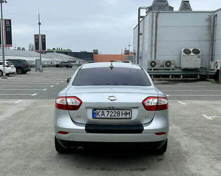 Сірий Рено Флюенс, об'ємом двигуна 1.6 л та пробігом 259 тис. км за 4500 $, фото 4 на Automoto.ua