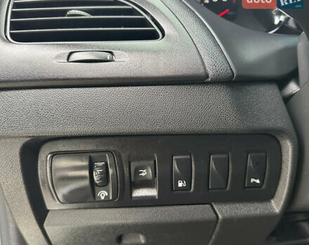 Сірий Рено Флюенс, об'ємом двигуна 1.6 л та пробігом 259 тис. км за 4500 $, фото 15 на Automoto.ua