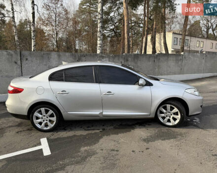 Серый Рено Флюенс, объемом двигателя 1.6 л и пробегом 258 тыс. км за 4500 $, фото 4 на Automoto.ua