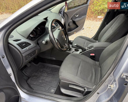 Серый Рено Флюенс, объемом двигателя 1.5 л и пробегом 212 тыс. км за 5950 $, фото 23 на Automoto.ua