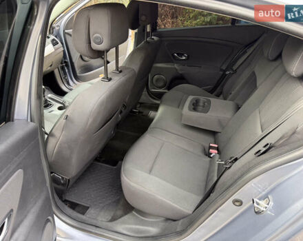Серый Рено Флюенс, объемом двигателя 1.5 л и пробегом 212 тыс. км за 5950 $, фото 20 на Automoto.ua