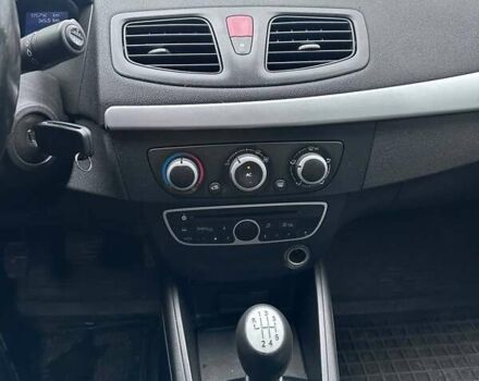 Серый Рено Флюенс, объемом двигателя 1.46 л и пробегом 195 тыс. км за 5400 $, фото 6 на Automoto.ua