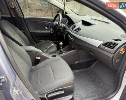 Серый Рено Флюенс, объемом двигателя 1.5 л и пробегом 212 тыс. км за 5950 $, фото 22 на Automoto.ua