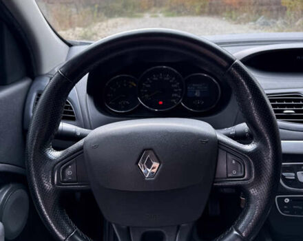 Серый Рено Флюенс, объемом двигателя 1.5 л и пробегом 212 тыс. км за 5950 $, фото 15 на Automoto.ua