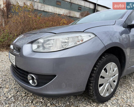 Серый Рено Флюенс, объемом двигателя 1.5 л и пробегом 212 тыс. км за 5950 $, фото 7 на Automoto.ua