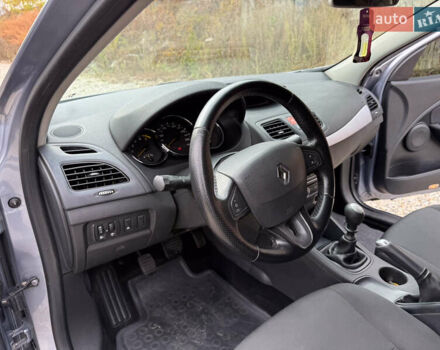 Серый Рено Флюенс, объемом двигателя 1.5 л и пробегом 212 тыс. км за 5950 $, фото 16 на Automoto.ua