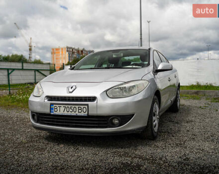 Серый Рено Флюенс, объемом двигателя 1.6 л и пробегом 298 тыс. км за 5000 $, фото 1 на Automoto.ua