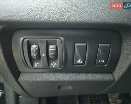 Серый Рено Флюенс, объемом двигателя 1.5 л и пробегом 238 тыс. км за 6700 $, фото 32 на Automoto.ua