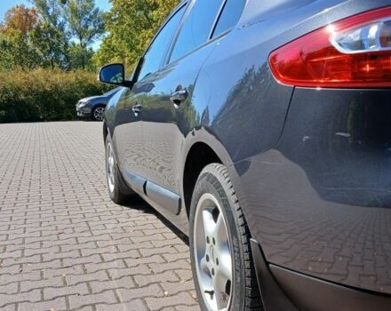 Сірий Рено Флюенс, об'ємом двигуна 1.6 л та пробігом 400 тис. км за 5650 $, фото 2 на Automoto.ua