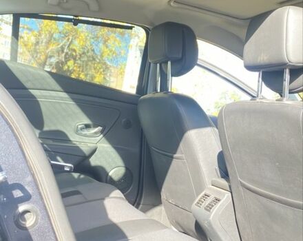 Серый Рено Флюенс, объемом двигателя 1.5 л и пробегом 300 тыс. км за 6000 $, фото 10 на Automoto.ua