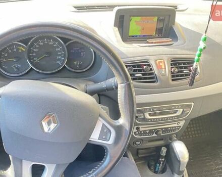 Рено Флюенс 2011 в Борисполе на Automoto.ua Серый Рено Флюенс, объемом двигателя 1.5 л и пробегом 300 тыс. км за 6000 $, фото 19 на Automoto.ua