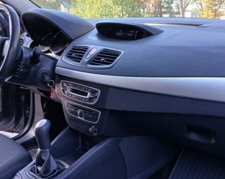 Сірий Рено Флюенс, об'ємом двигуна 1.6 л та пробігом 400 тис. км за 5650 $, фото 4 на Automoto.ua