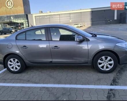 Серый Рено Флюенс, объемом двигателя 1.6 л и пробегом 109 тыс. км за 8499 $, фото 2 на Automoto.ua
