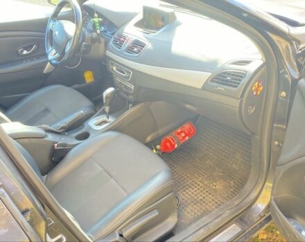 Серый Рено Флюенс, объемом двигателя 1.5 л и пробегом 300 тыс. км за 6000 $, фото 15 на Automoto.ua