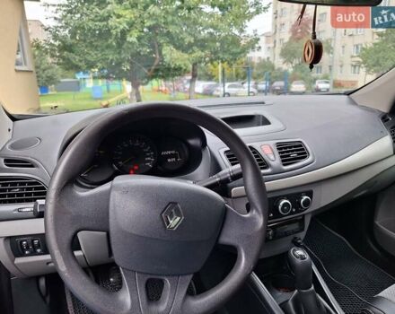 Сірий Рено Флюенс, об'ємом двигуна 1.6 л та пробігом 223 тис. км за 4500 $, фото 11 на Automoto.ua