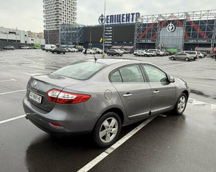 Сірий Рено Флюенс, об'ємом двигуна 2 л та пробігом 171 тис. км за 6900 $, фото 3 на Automoto.ua