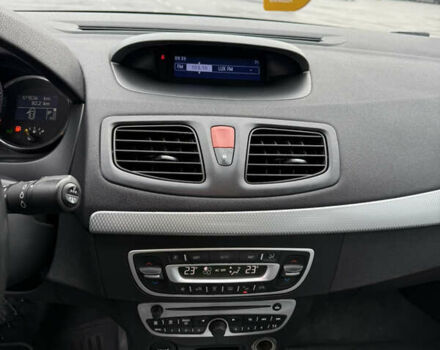 Сірий Рено Флюенс, об'ємом двигуна 2 л та пробігом 171 тис. км за 6900 $, фото 7 на Automoto.ua