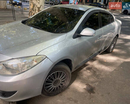 Серый Рено Флюенс, объемом двигателя 1.46 л и пробегом 280 тыс. км за 4650 $, фото 2 на Automoto.ua