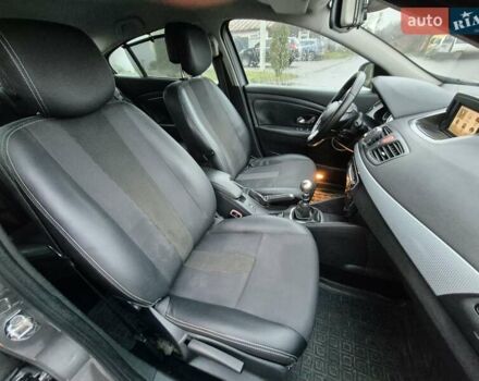 Серый Рено Флюенс, объемом двигателя 1.5 л и пробегом 238 тыс. км за 6700 $, фото 13 на Automoto.ua