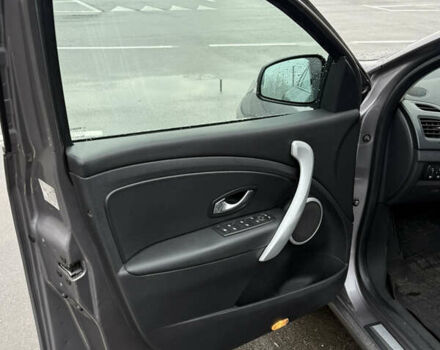 Сірий Рено Флюенс, об'ємом двигуна 2 л та пробігом 171 тис. км за 6900 $, фото 5 на Automoto.ua