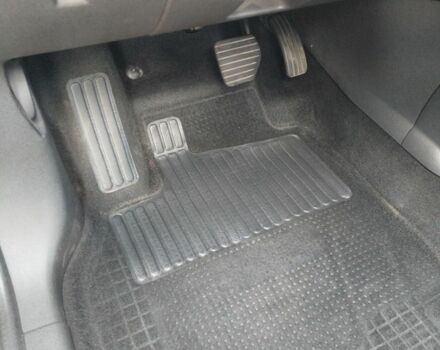 Сірий Рено Флюенс, об'ємом двигуна 1.6 л та пробігом 233 тис. км за 6900 $, фото 11 на Automoto.ua