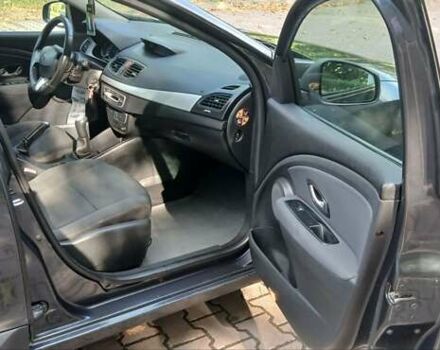 Сірий Рено Флюенс, об'ємом двигуна 1.6 л та пробігом 400 тис. км за 6100 $, фото 11 на Automoto.ua