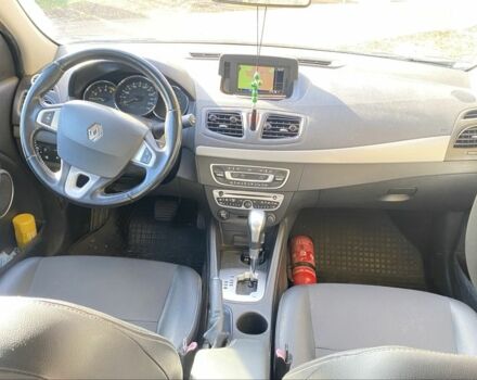 Серый Рено Флюенс, объемом двигателя 1.5 л и пробегом 300 тыс. км за 6000 $, фото 13 на Automoto.ua