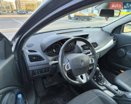 Серый Рено Флюенс, объемом двигателя 1.6 л и пробегом 109 тыс. км за 7800 $, фото 7 на Automoto.ua