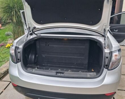 Серый Рено Флюенс, объемом двигателя 0 л и пробегом 144 тыс. км за 4500 $, фото 13 на Automoto.ua