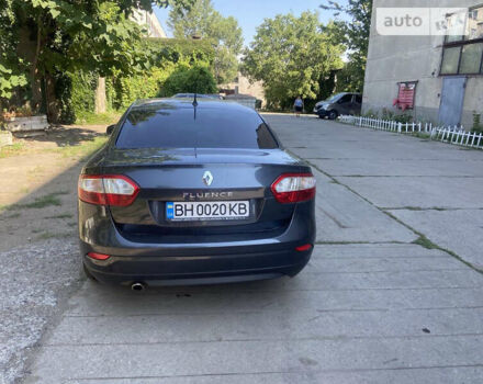 Серый Рено Флюенс, объемом двигателя 1.6 л и пробегом 104 тыс. км за 12000 $, фото 2 на Automoto.ua