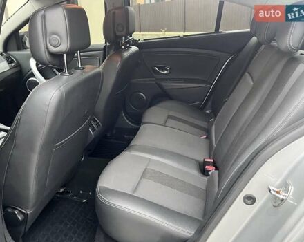 Серый Рено Флюенс, объемом двигателя 2 л и пробегом 130 тыс. км за 8150 $, фото 24 на Automoto.ua