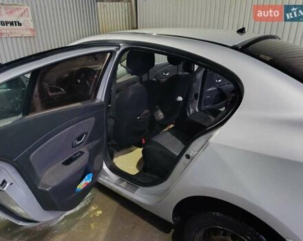 Серый Рено Флюенс, объемом двигателя 1.5 л и пробегом 220 тыс. км за 4800 $, фото 2 на Automoto.ua