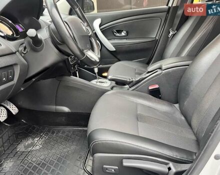 Серый Рено Флюенс, объемом двигателя 2 л и пробегом 130 тыс. км за 8150 $, фото 16 на Automoto.ua